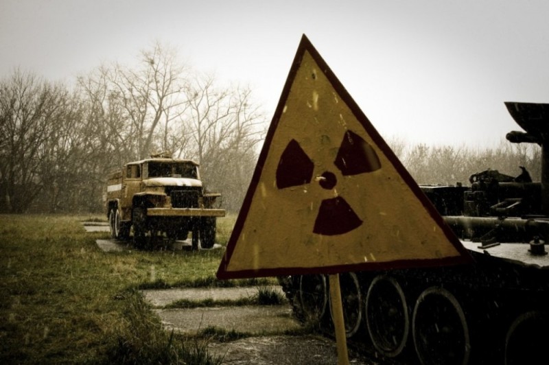 Создать мем: знак радиация, чернобыльская катастрофа, знак радиации чернобыль