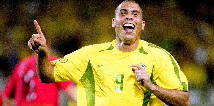 Создать мем: ronaldo brazil, роналдо, ronaldo футболист бразилия