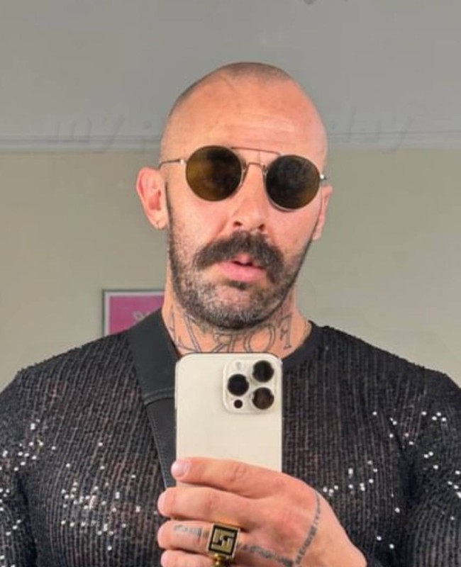 Create meme: male , pitbull 2019 singer, anybody 3 Sep memes