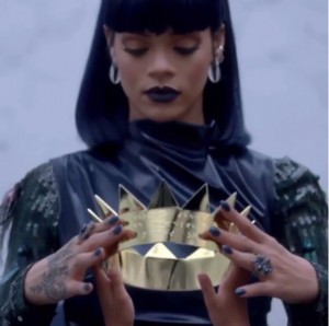 Создать мем: рианна 2019, рианна в короне, rihanna crown