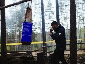 Создать мем: человек в верхней одежде, запомните твари, запомните твари мем