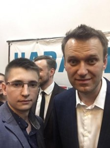 Создать мем: навальный фбк, шишкин навальный, артур навальный