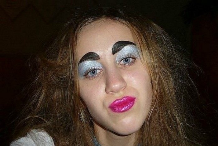 Create Meme Eyebrows To Do Makeup