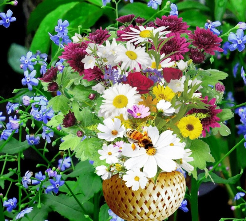 Create meme: a bouquet of wild flowers , wildflowers are beautiful, beautiful bouquets of wild flowers