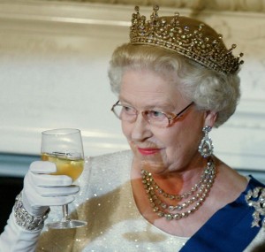 Create meme: Elizabeth the Queen, Queen Elizabeth alcohol, Queen Elizabeth 2 with a glass of