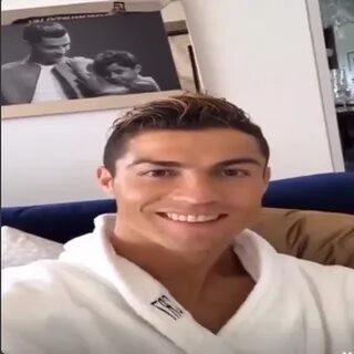 Создать мем: роналду улыбается мем, cr 7 cristiano ronaldo, роналдо