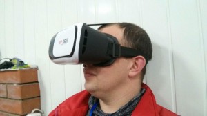 Создать мем: man wear vr gesture footage, man use vr, вр очки киберпанк