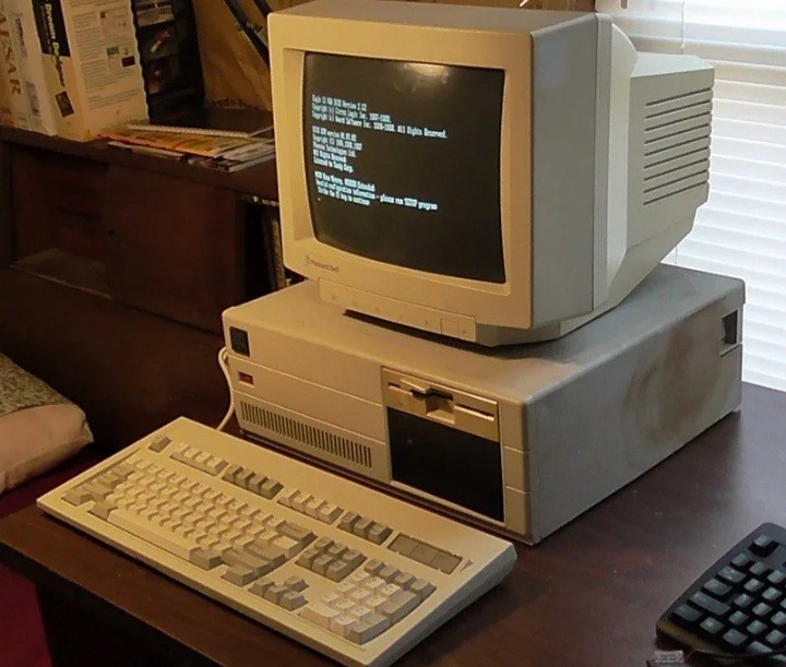 Создать мем: компьютер пк, ibm 5150, персональный компьютер ibm pc