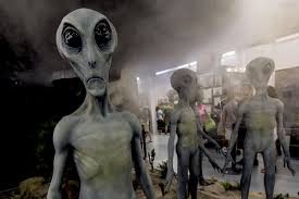 Создать мем: человек инопланетянин, инопланетяне среди нас, фотографии инопланетян