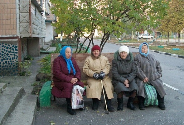 Create meme: dibs on the bench, grandmother at the door , the grandmother on the bench