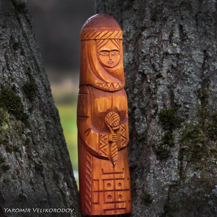 Create meme: makosh goddess idol, belobog idol, veles made of wood