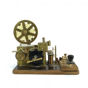 Создать мем: телеграфный аппарат морзе, телеграф сток, электромагнитный телеграфный аппарат 1837