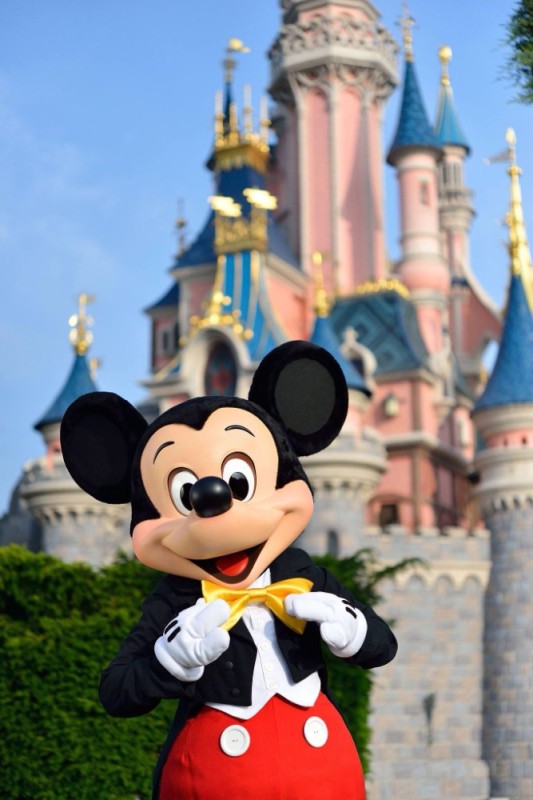 Create meme: disneyland, walt Disney disneyland, disneyland paris mickey