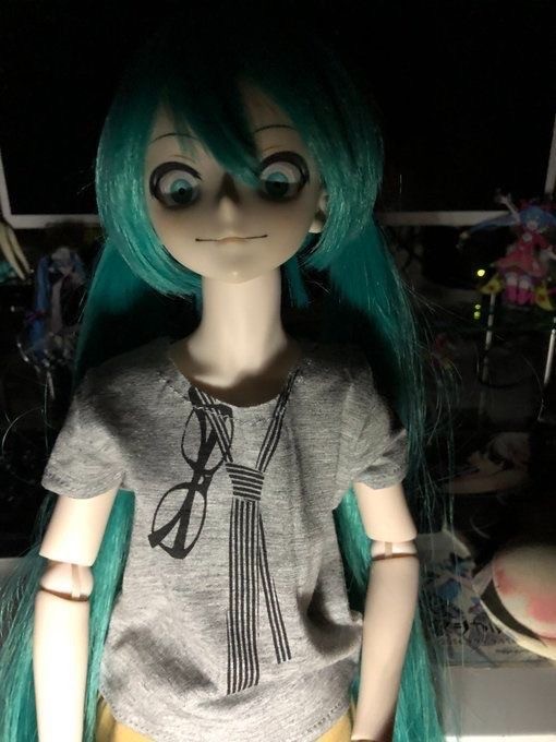 Создать мем: кукла hatsune miku creepy doll, хатсуне мику кукла, кукла dollfie dream hatsune miku