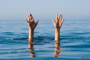 Create meme: water, man on the beach, sinking clipart