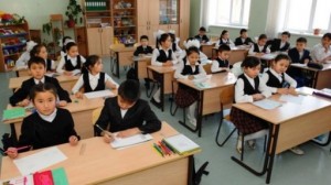 Создать мем: школа билим ош, школа в казахстане, ученики за партами киргизия