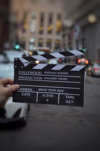 Создать мем: хлопушка кино фотозона, киномотограф стоп кадр, clapperboard