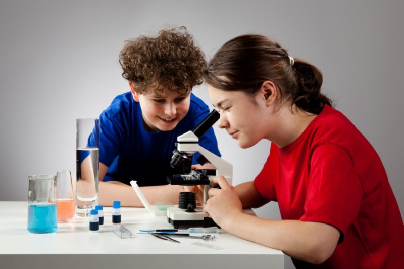 Создать мем: детский микроскоп, микроскоп для школьника, микроскоп для детей