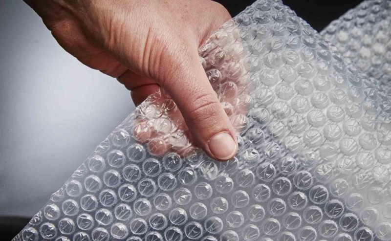 Создать мем: пузырчатая упаковка, пупырчатая пленка для упаковки, воздушно пузырьковая пленка