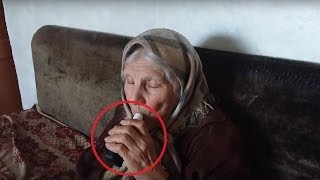 Create meme: smoking granny, grandmothers smoke, the smoking grandmother