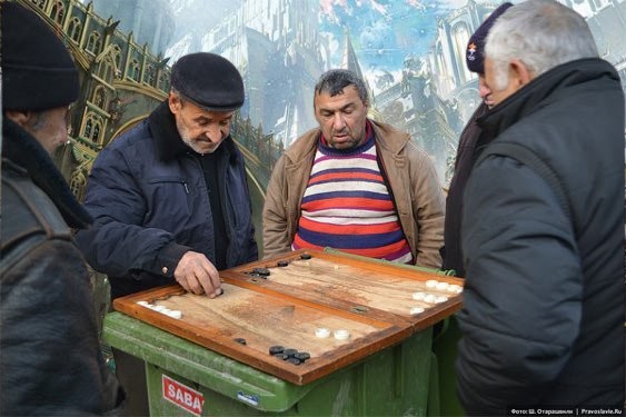 Create meme: Armenians play backgammon, Backgammon Armenians, playing backgammon
