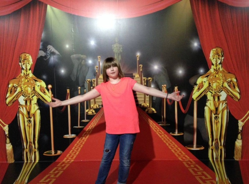 Create meme: Oscar-style photo zone, photo zone red carpet Oscar, Oscar photo zone