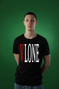 Создать мем: майка vlone, футболки, мужчина