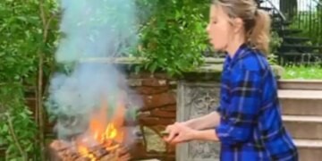 Create meme: julia vysotskaya, burnt barbecue, Vysotskaya