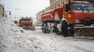 Create meme: snow, Nizhnekamsk roads are clean from snow, snow in St. Petersburg