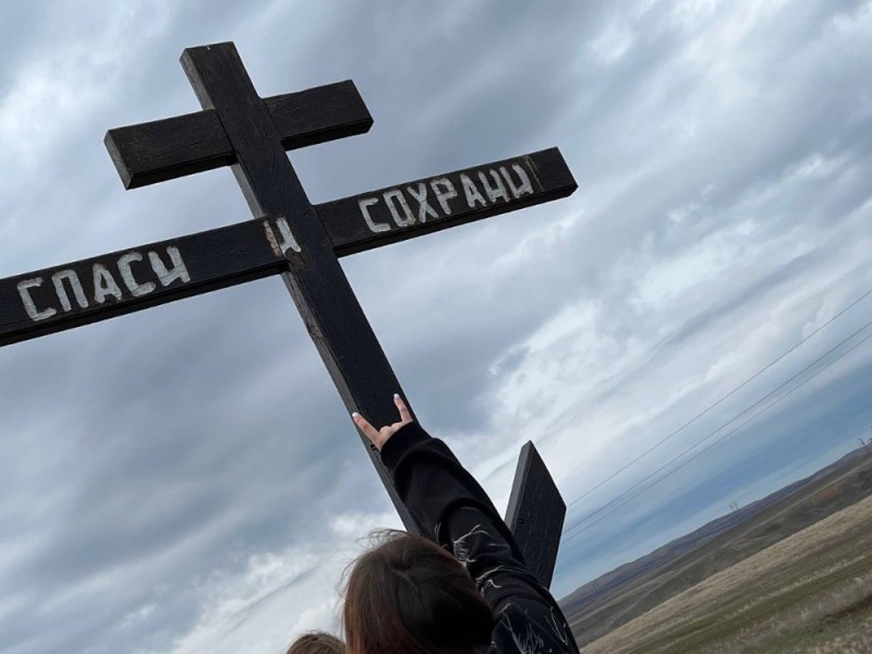 Create meme: crosses, The cross on the mountain, the grave of Vasily pronchishchev