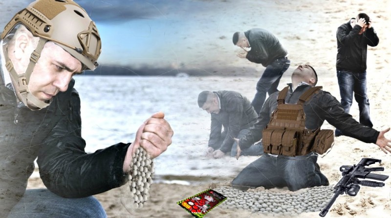 Создать мем: мужик песок мем, мем сыпет песок, мужик с песком