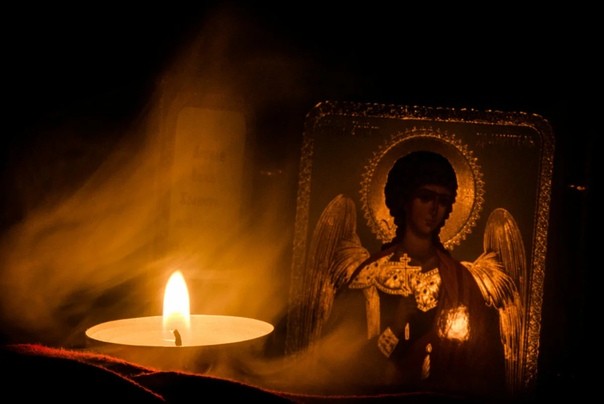 Create meme: angel candle, candle in front of the icon, the guardian angel