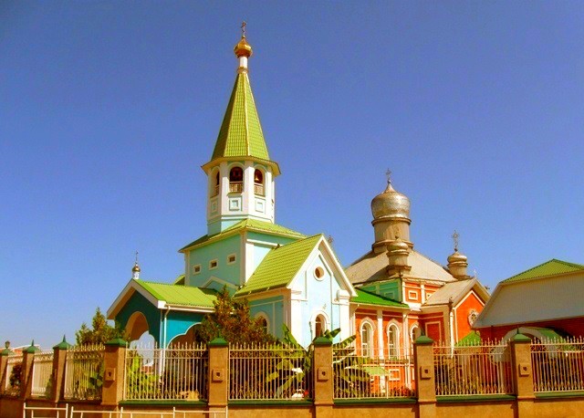 Create meme: Holy Trinity Cathedral, Maykop., Holy Trinity Cathedral of Maykop, Holy Trinity Cathedral of Maykop