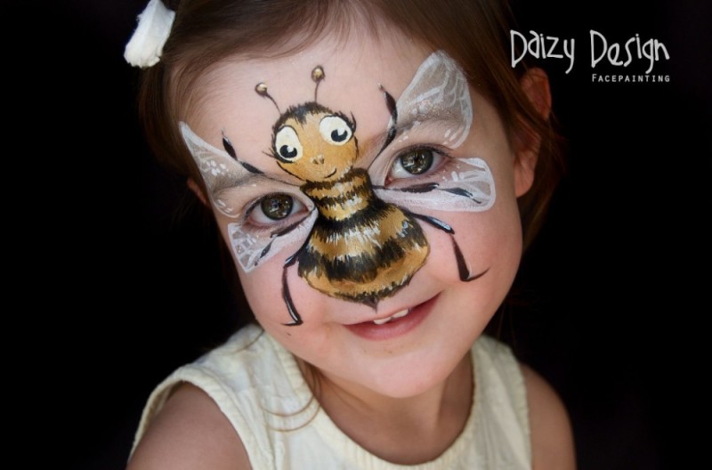 Create meme: aquagrim bee, face painting, aquagrim bee on the face