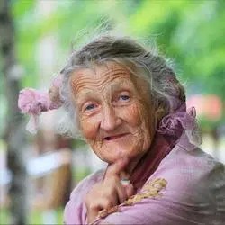 Создать мем: старушки, старушка дряхлая, лицо бабушки